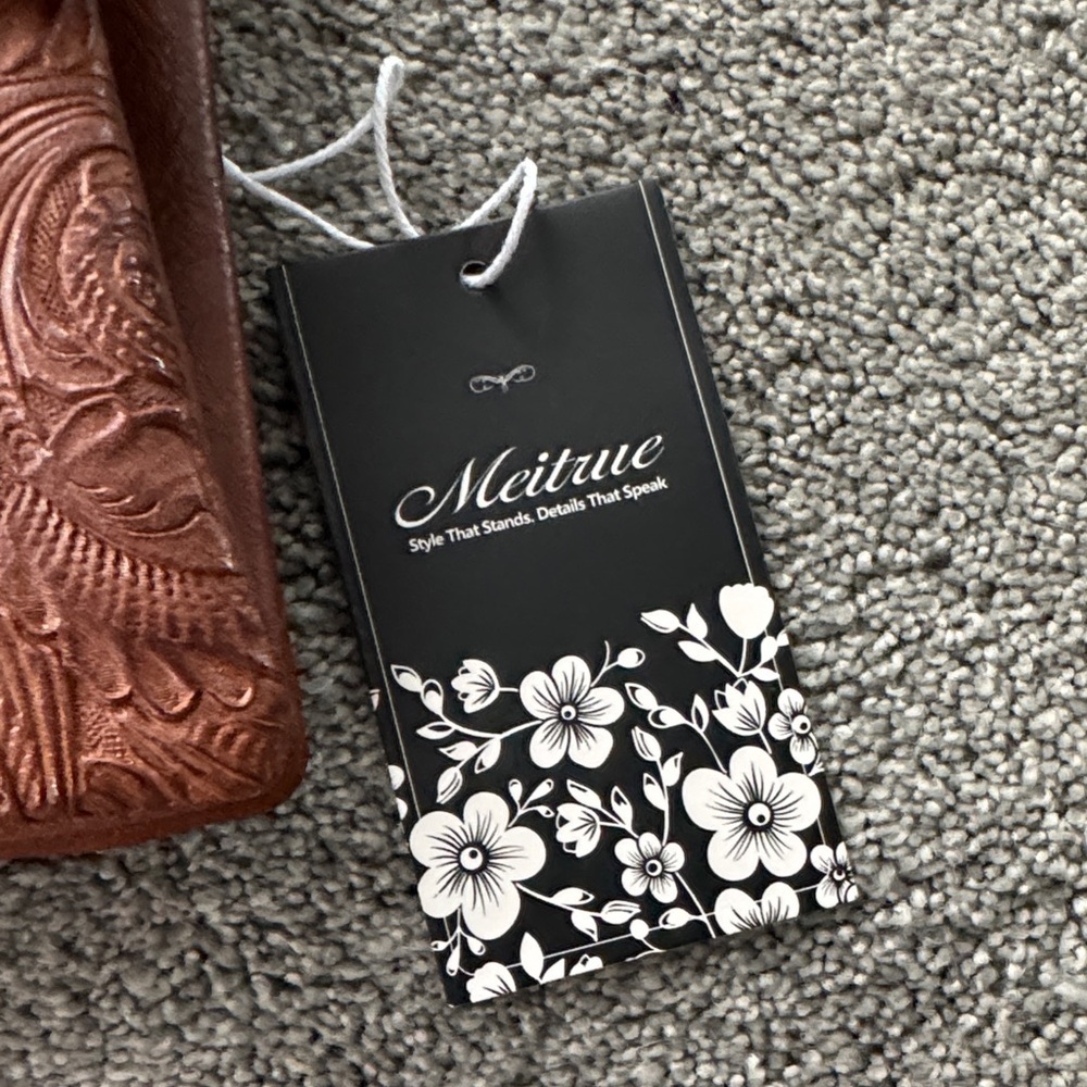 Floral Embossed Tan Crossbody Bag - Picture 3 of 8